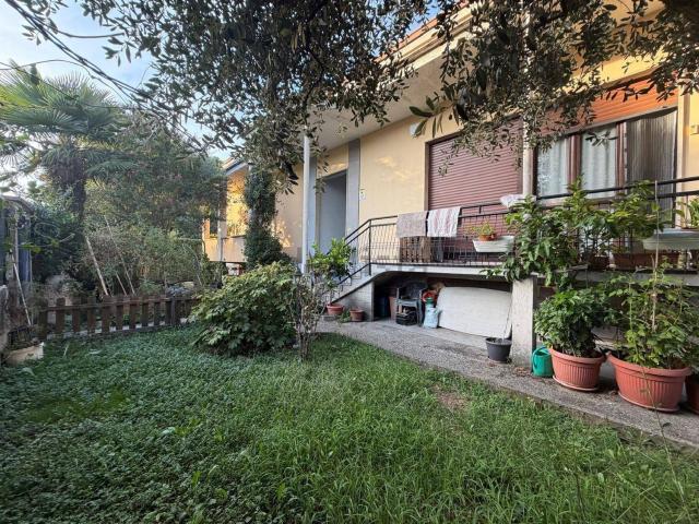 Casa in vendita a Giussano, Monza e della Brianza