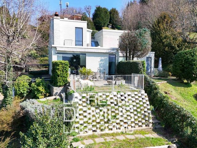 Casa in vendita a Lipomo, Lombardia