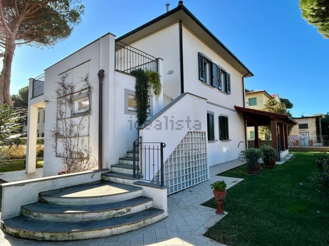 Casa in vendita a Marina di Cecina, Cecina