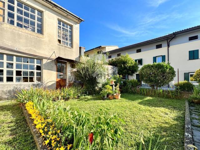 Casa in vendita a Sant'Andràt del Judrio / Sant Andrât dal Judri, Corno di Rosazzo / Cuar di Rosacis
