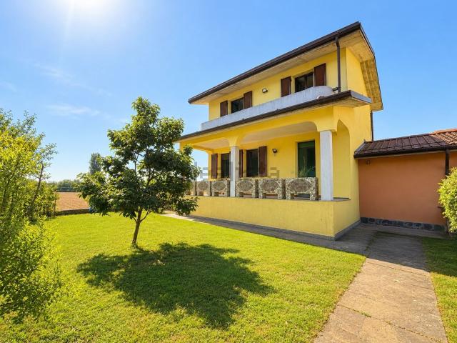 Casa in vendita a Trenzano, Lombardia