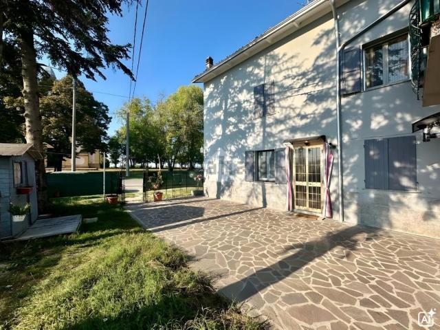 Casa in vendita a San Bernardino, Novellara