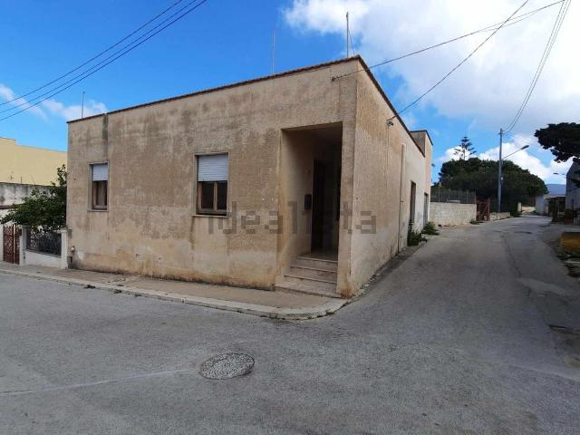 Casa in vendita a Custonaci, Sicilia
