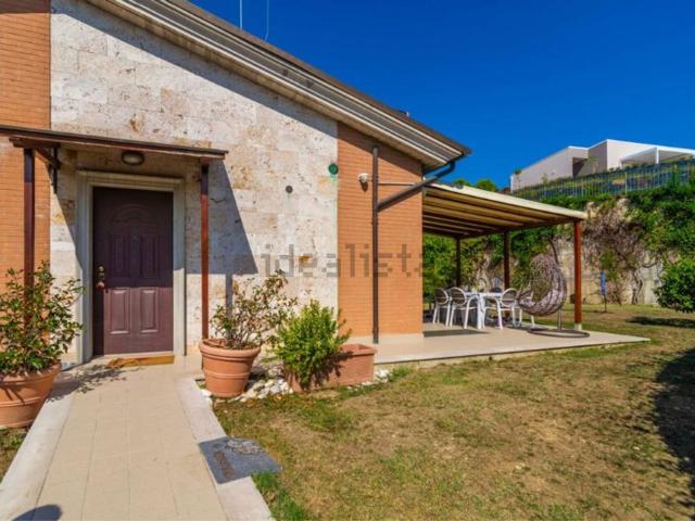 Casa in vendita a Brecce Bianche, Marche