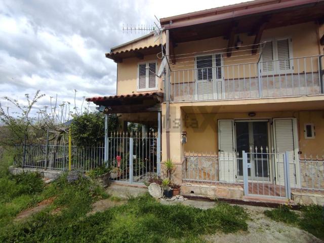 Casa in vendita a Castelvenere, Campania