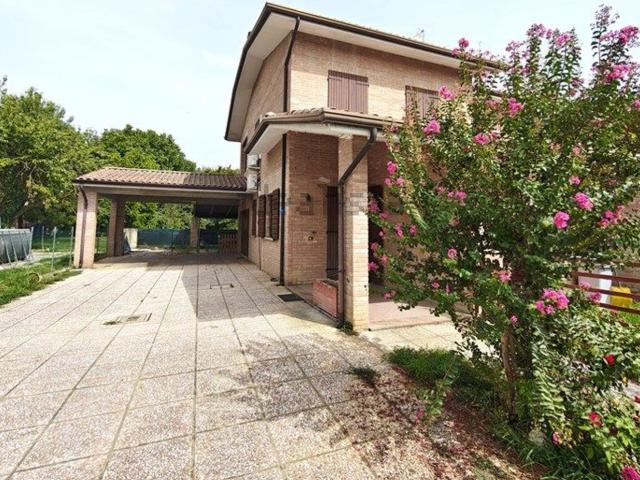 Casa in vendita a Unione Alto Ferrarese, Bondeno