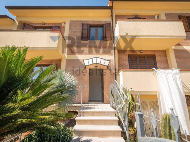 Casa in vendita a Marche, Ancona