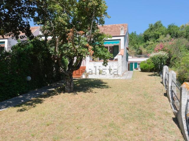 Casa in vendita a Vigna del Mare, Marche