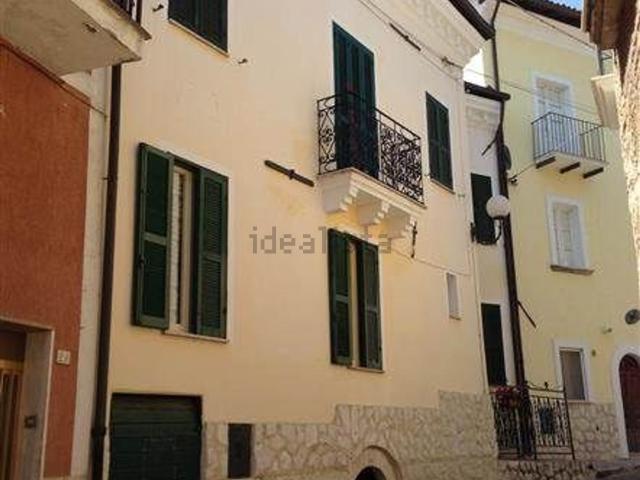 Casa in vendita a Magliano De' Marsi, Abruzzo