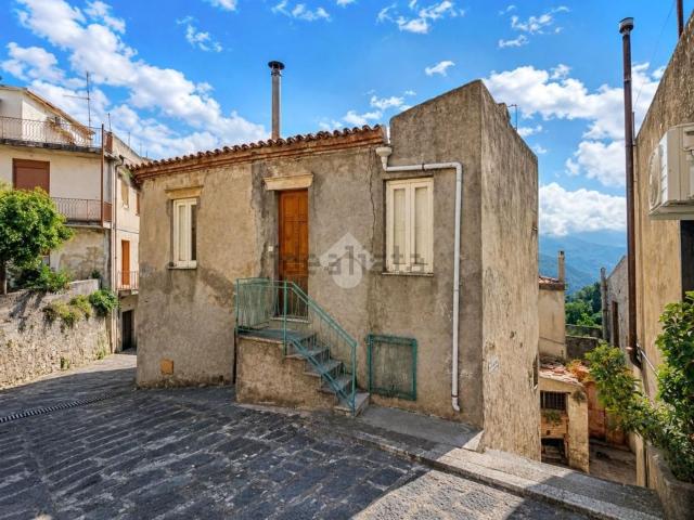 Casa in vendita a Monforte San Giorgio, Sicilia