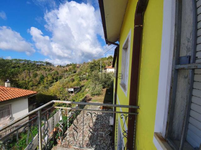 Casa in vendita a Sarzana, Liguria