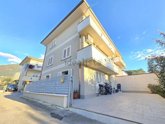 Casa in vendita a Camaiore, Toscana