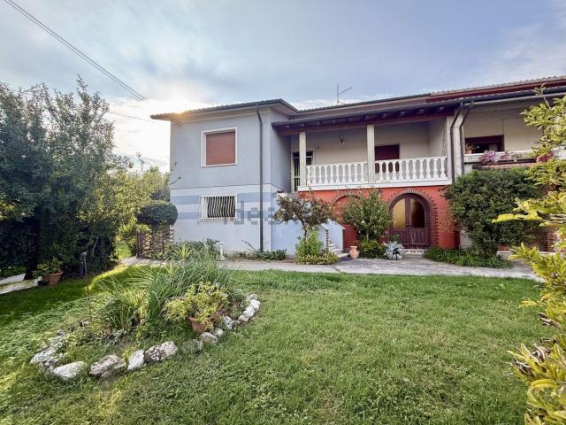 Casa in vendita a Terrazzo, Verona