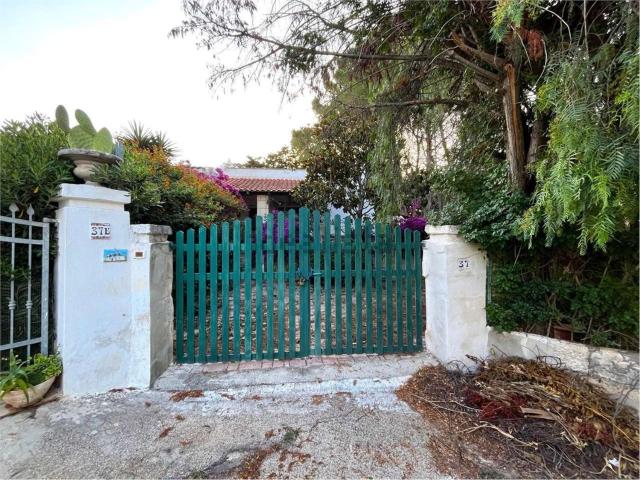 Casa in vendita a Monticelli, Puglia