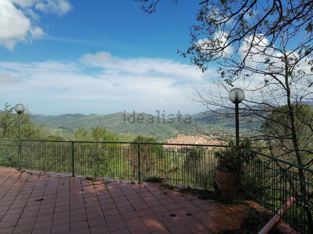 Casa in vendita a Castelbuono, Sicilia