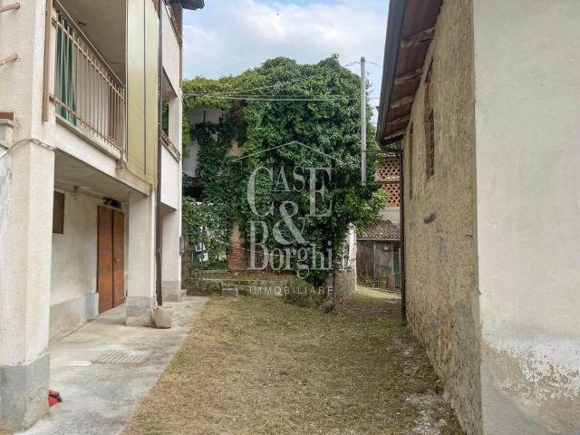 Casa in vendita a Varzi, Lombardia