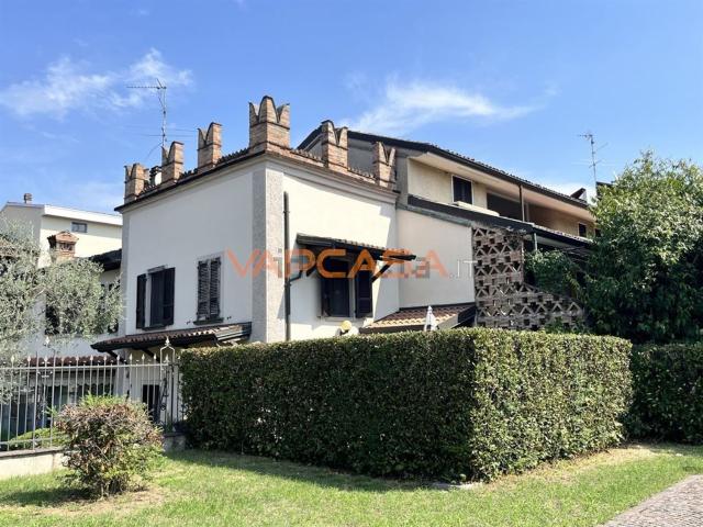 Casa in vendita a Romano di Lombardia, Bergamo