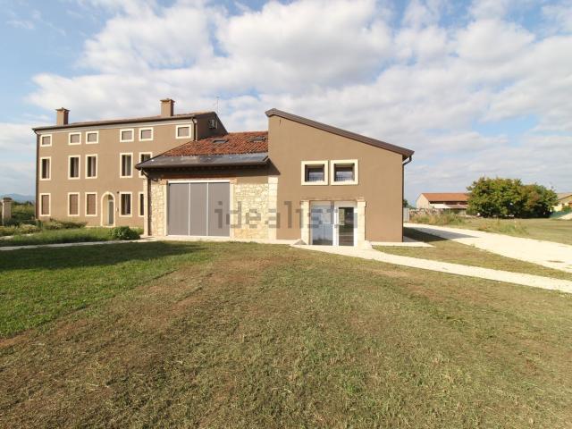 Casa in vendita a Lonigo, Vicenza