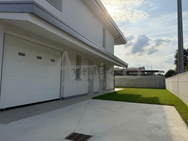 Casa in vendita a Rovigo, Veneto