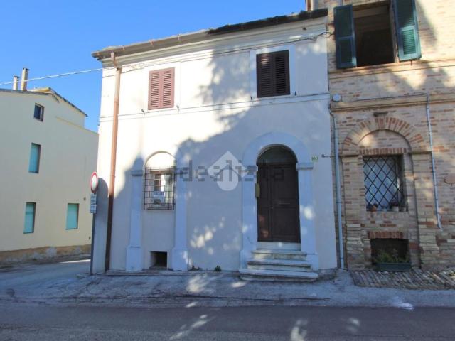 Casa in vendita a Castelnuovo, Marche