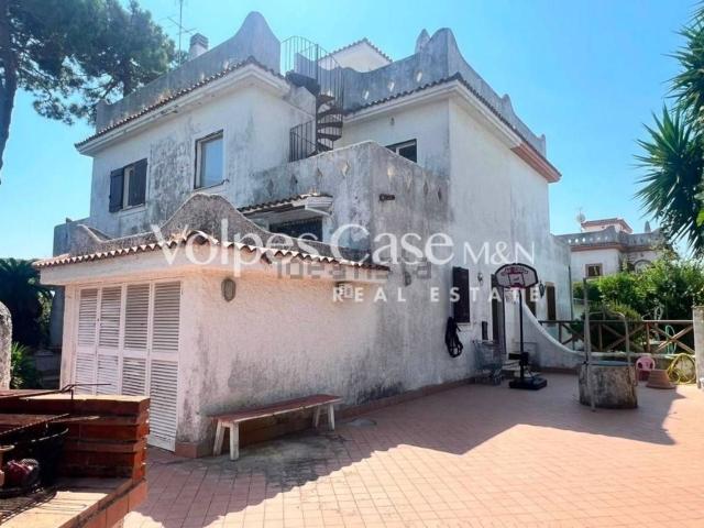 Casa in vendita a Terracina, Latina