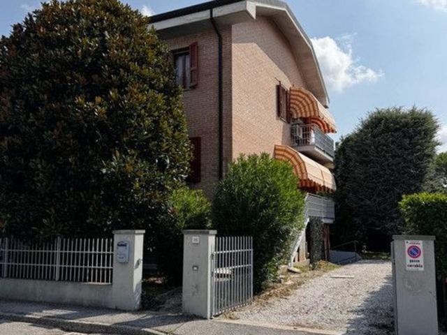 Casa in vendita a Ferrara, Reggio Emilia
