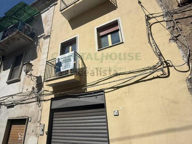 Casa in vendita a Mercato San Severino, Campania