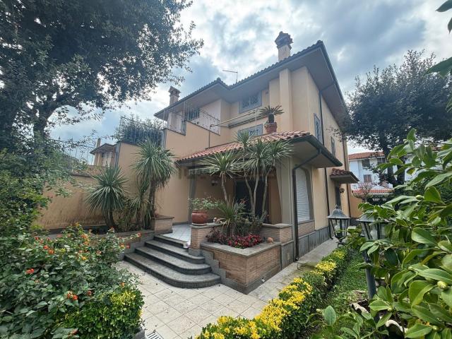 Casa in vendita a Fregene, Roma Capitale