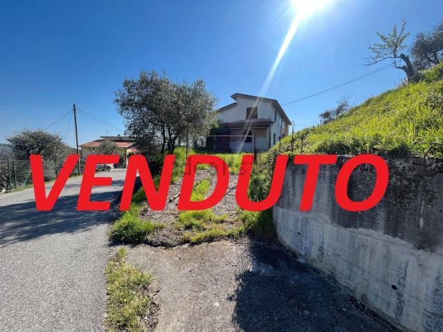 Casa in vendita a Follo Alto, Follo