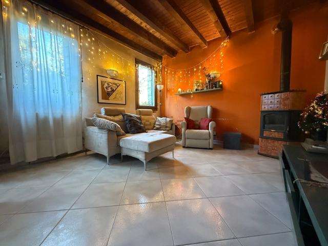 Casa in vendita a Rio, Ponte San Nicolò