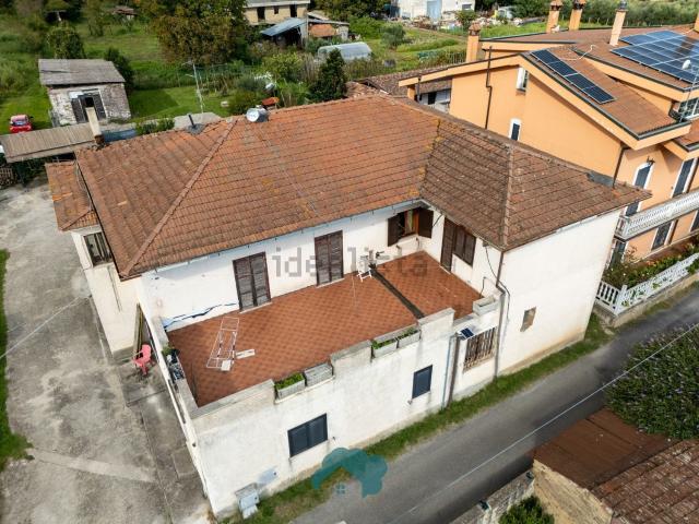 Casa in vendita a Le Quadrelle, Roma Capitale