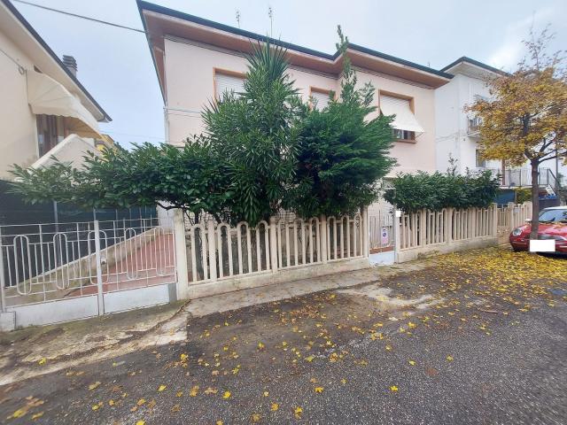 Casa in vendita a Loreto, Marche