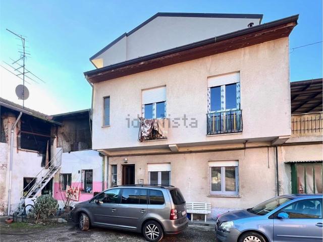 Casa in vendita a Venegono Inferiore, Lombardia