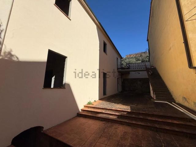 Casa in vendita a Unione dei Comuni Circondario dell'Empolese Valdelsa, Lucardo