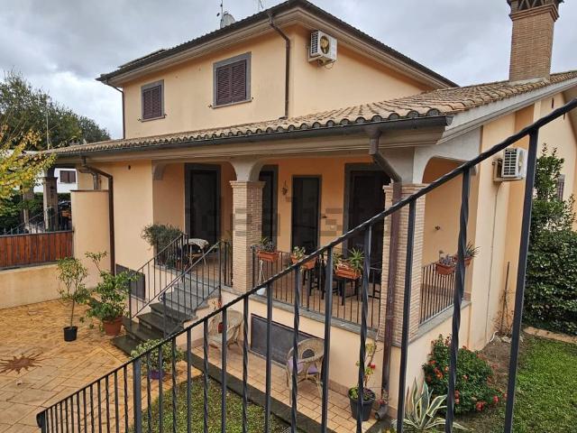 Casa in vendita a Roma Capitale, Lazio