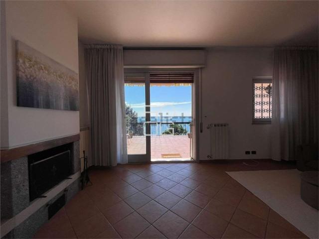 Casa in vendita a Padenghe Sul Garda, Brescia