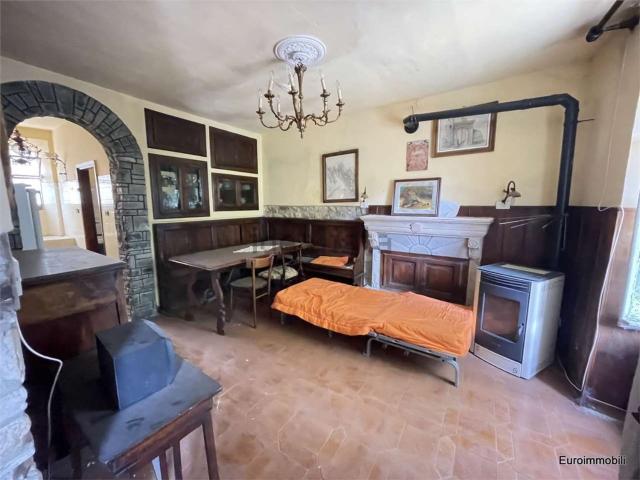 Casa in vendita a Neviano Degli Arduini, Reggio Emilia