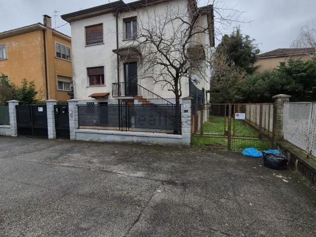 Casa in vendita a Padova, Veneto