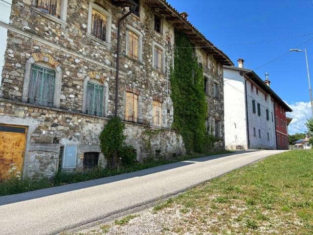 Casa in vendita a Case Sparse Borgobello, Treppo Grande / trep Grant