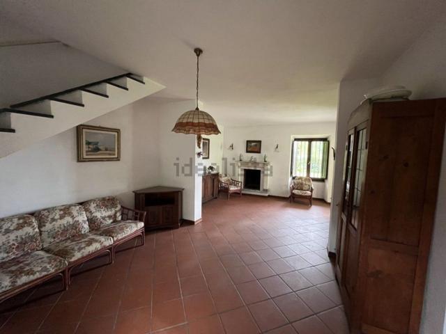 Casa in vendita a Prato, Montignoso