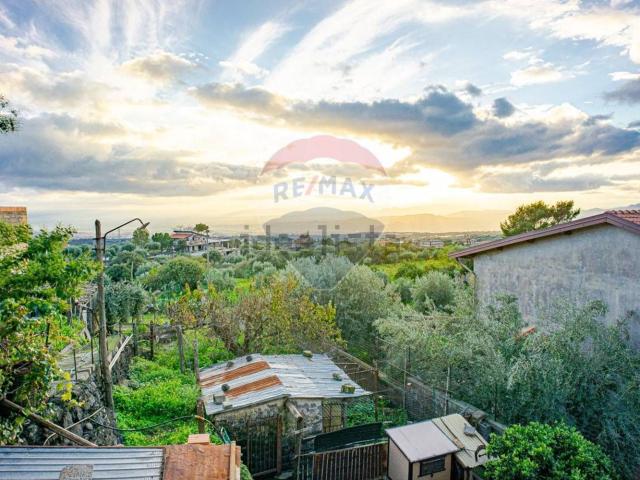 Casa in vendita a Ragalna, Sicilia