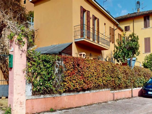 Casa in vendita a Pontecentesimo, Foligno