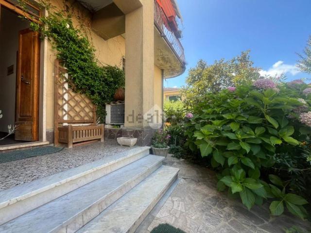 Casa in vendita a Sarzana, Liguria