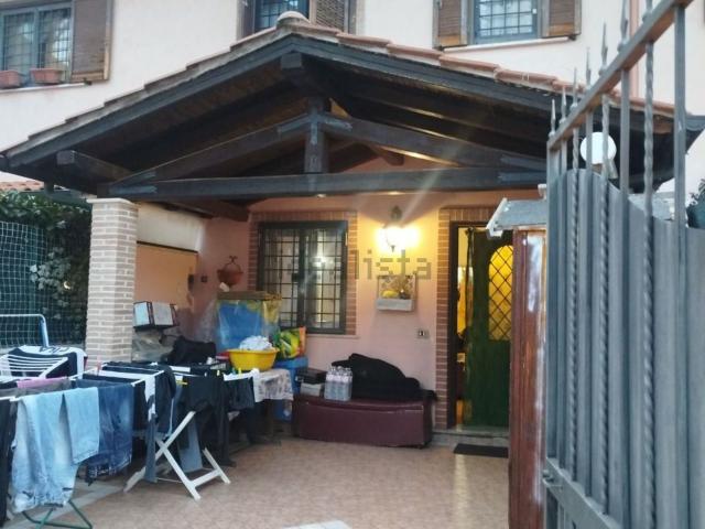 Casa in vendita a Guidonia Montecelio, Roma Capitale