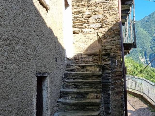 Casa in vendita a Unione dei comuni della Valvarrone, Introzzo