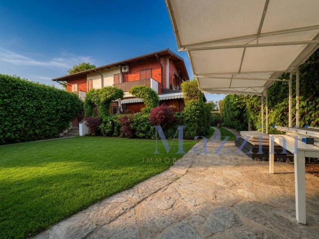 Casa in vendita a Vittoria Apuana, Forte dei Marmi