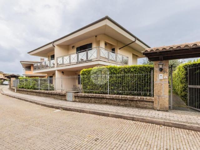 Casa in vendita a Monterosi, Lazio