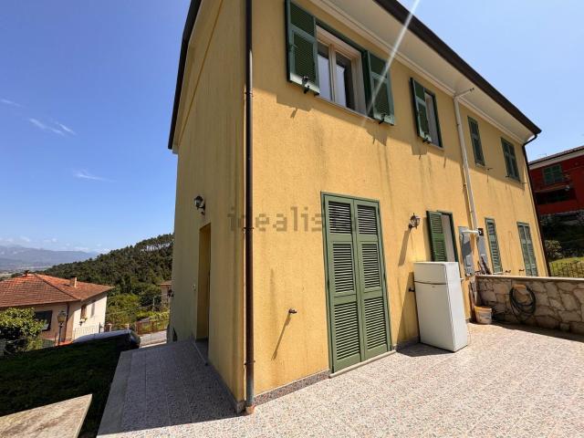 Casa in vendita a Ameglia, Liguria