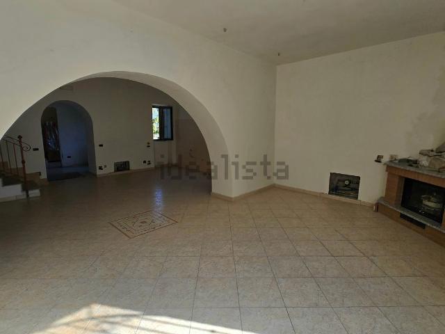 Casa in vendita a Roccadaspide, Campania