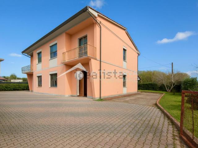 Casa in vendita a Bientina, Toscana